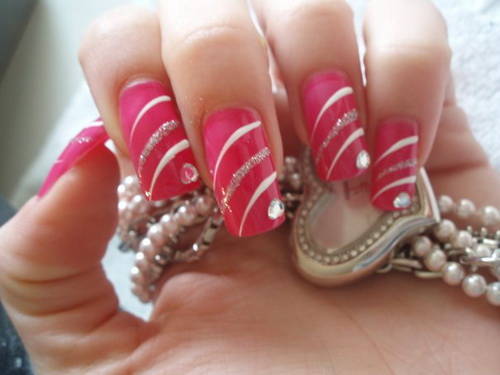 Straps Nails