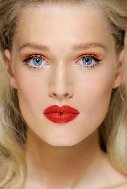 25 Amazing Makeup Ideas with Red Lipstick