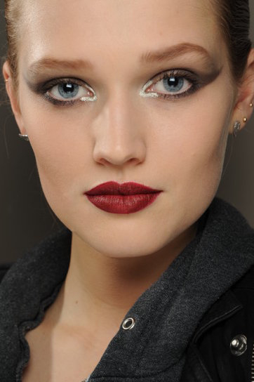 25 Amazing Makeup Ideas with Red Lipstick