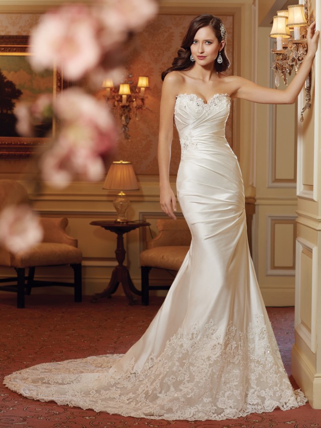 A Collection of 18 Breathtaking Bridal Gowns By Sophia Tolli