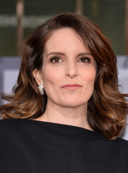 Best Hairstyles for Super Moms: Tina Fey Medium Wavy Cut