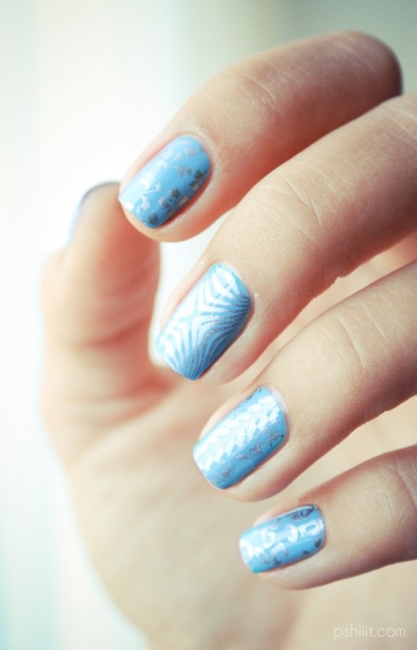 Blue Metallic Nails