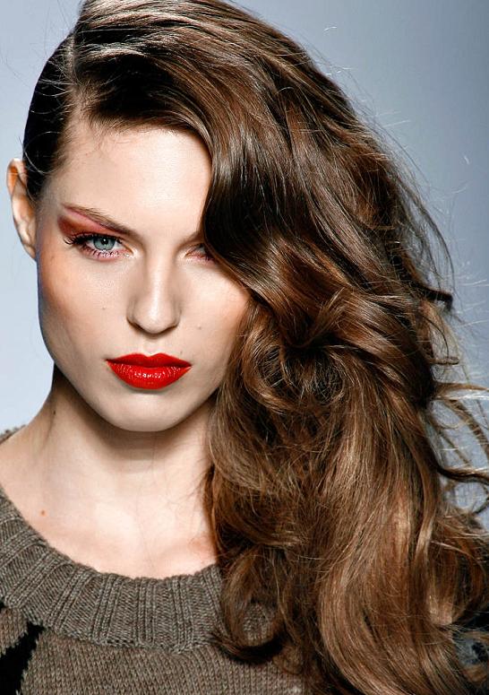 15 Stylish Hairstyles with Deep Side Part - Pretty Designs