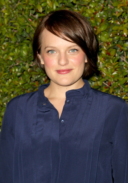 Elisabeth Moss Short Side Part