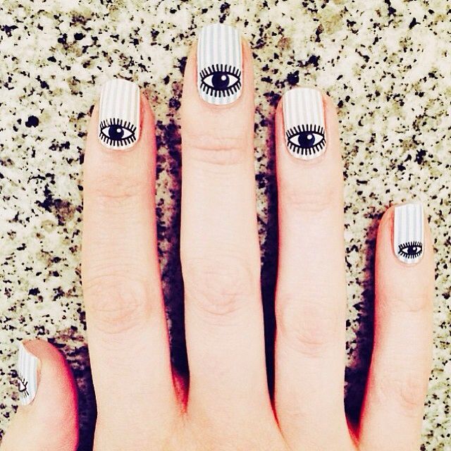 Eye Nails