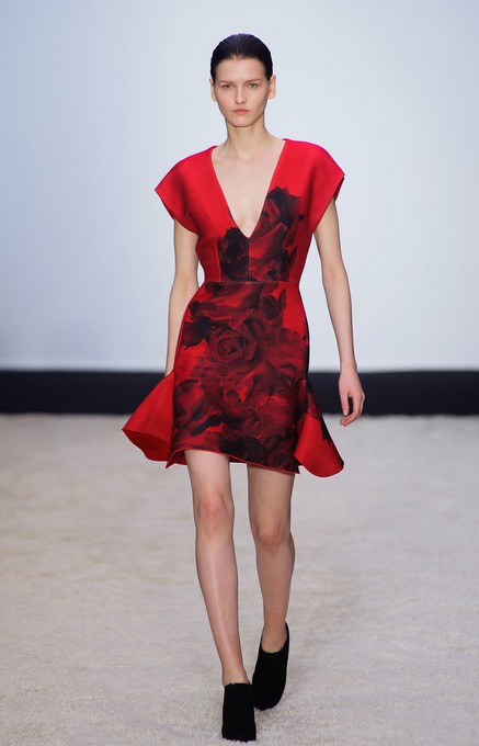 A Simple Collection of Giambattista Valli Fall 2024 - Pretty Designs