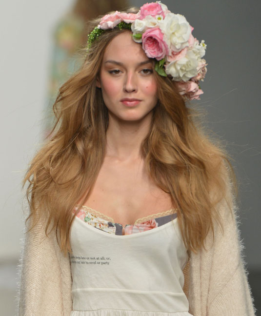 How to Wear Flowers for an Adorable Spring Look