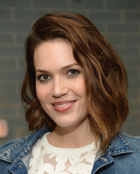 Mandy Moore Medium Side Part