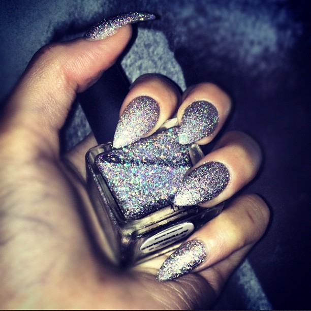 Pointy Nails with Glitter