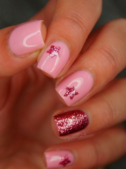 21 Star Nail Designs for Every Woman - Pretty Designs