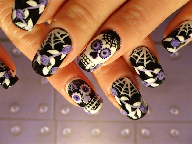 Skull Nail Art