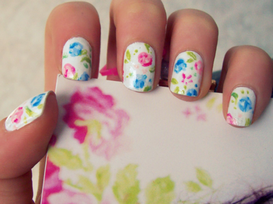 White Nails with Flowers