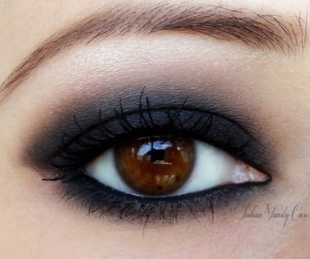 Black Smokey Eyes