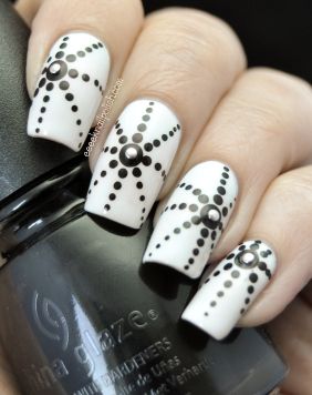 Dotting Nails