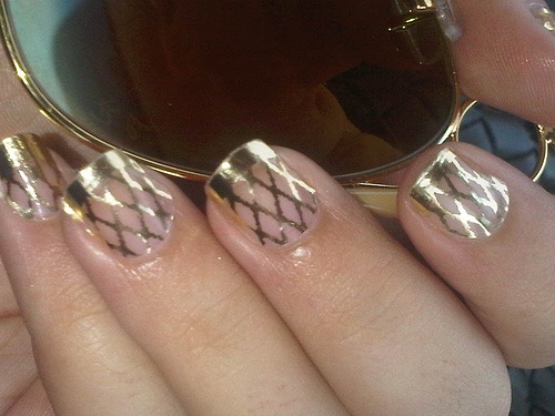 Fishnet Nail Art