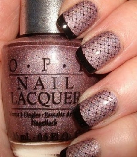 Fishnet Nails with Glitter