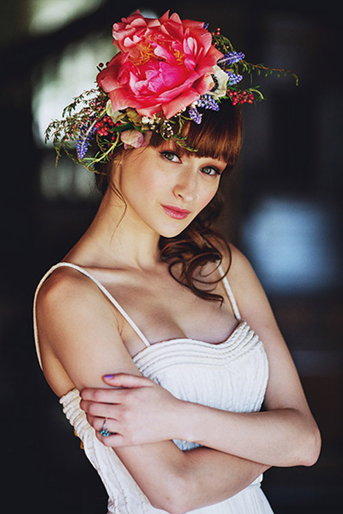 Long Wavy Floral Bride Hairstyle via