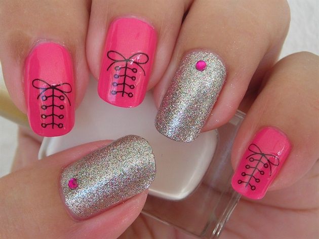 Shoelace Nails