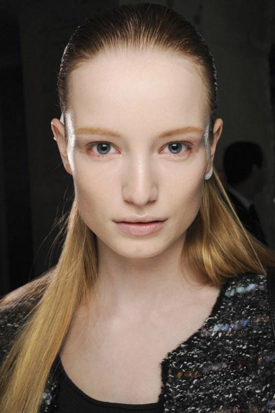 Sleek Straight Hairstyle Trend