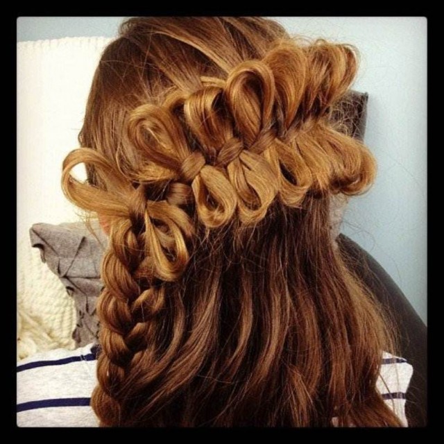 13 Hair Tutorials for Bow Hairstyles - Pretty Designs