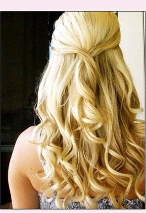 Stylish Curly Prom Hairstyle