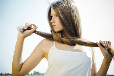 Useful Tips: How to Make Your Hair Stronger and Longer - Pretty Designs