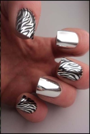 Zebra Print Nails