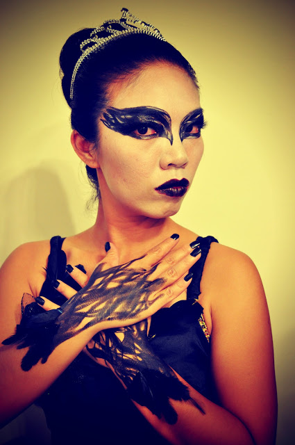 Black Swan Look for Vampire MakeUp Ideas via