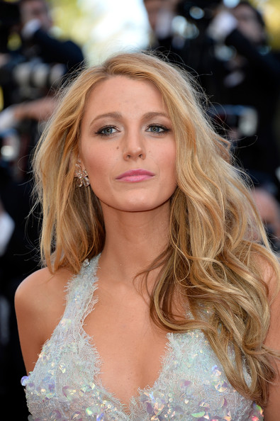 Blake Lively Long Wavy Hairstyle