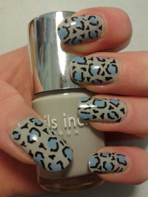 Blue and Grey Nails