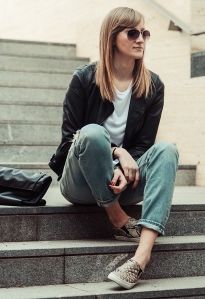 Casual-chic Outfit Ideas with Slip-on 