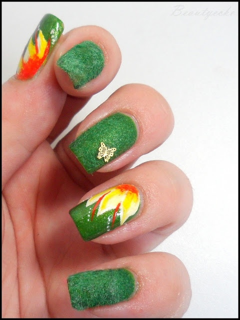 Green Velvet Nails with Flower Print