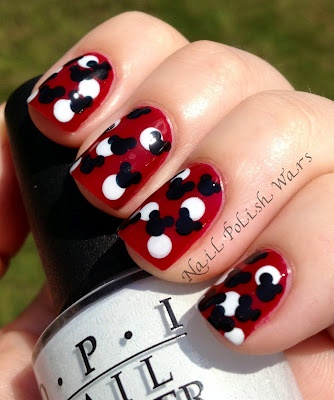 Mickey Mouse Mani