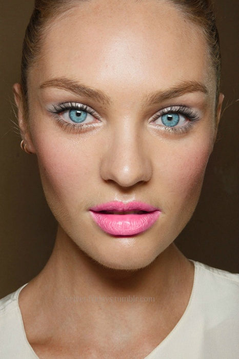 Pretty Doll Makeup Ideas for Blue Eyes