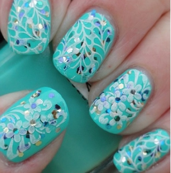 Pretty Floral Nails