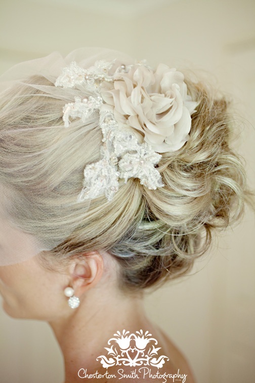 Romantic Updo for Elegant Women