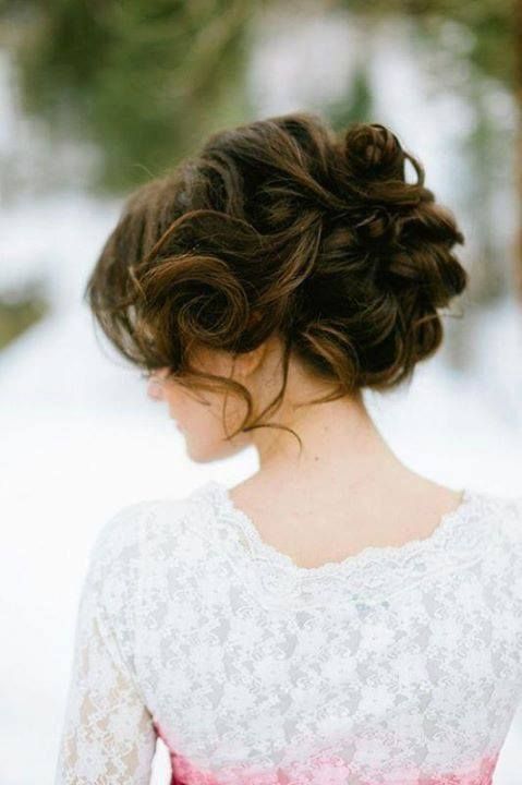 Romantic Wavy Hairstyle