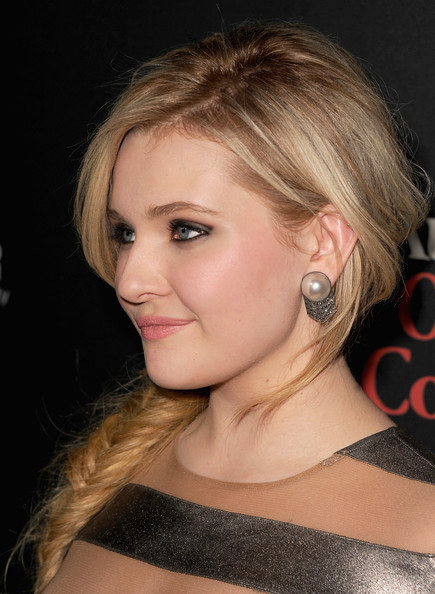 Abigail Breslin Side Braid and Pearl Studs