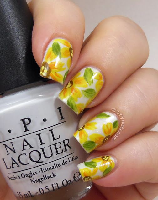 Beautiful Sunflower Nails