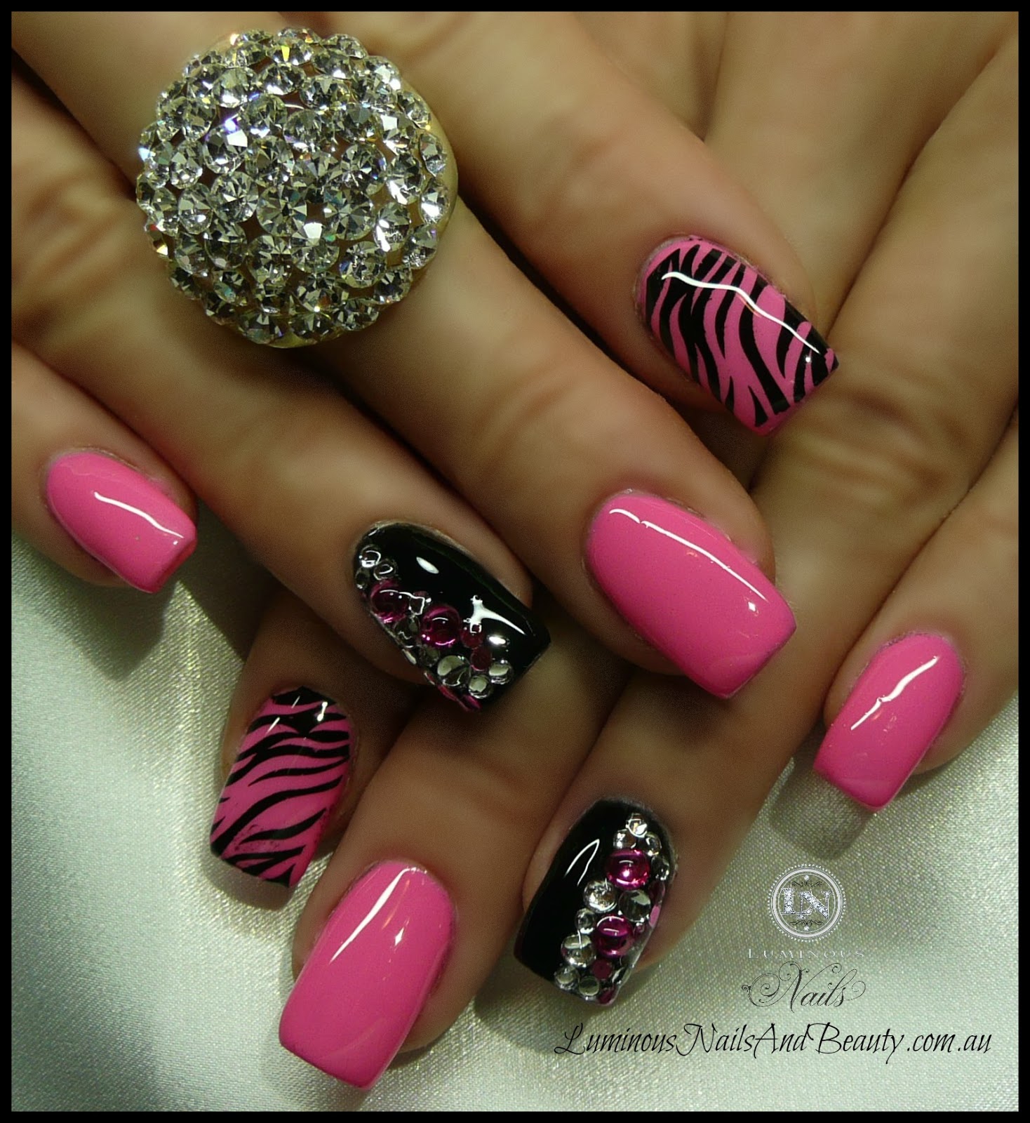 20 Pretty Nail Designs for This New Season - Pretty Designs