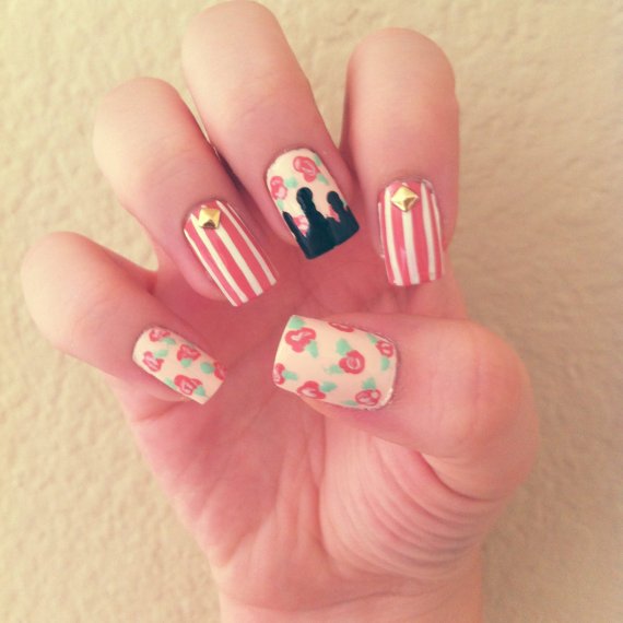 Coral Floral Nail Design