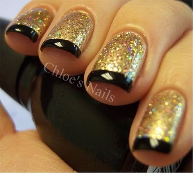 Glittering Golden Nails Art Design