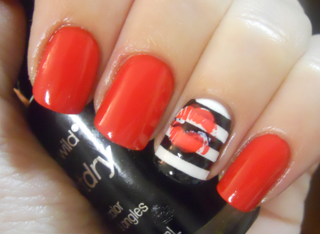 Coral Kiss Nail Designs