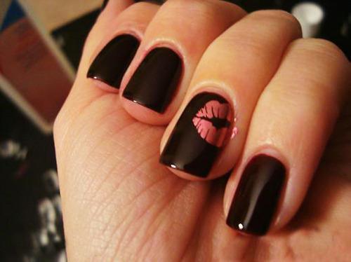 Black Kiss Nail Designs