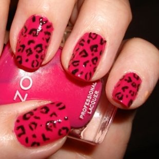 Red Animal Print Nail Art Design