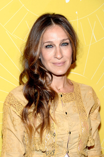 Sarah Jessica Parker Side-swept Hairstyle