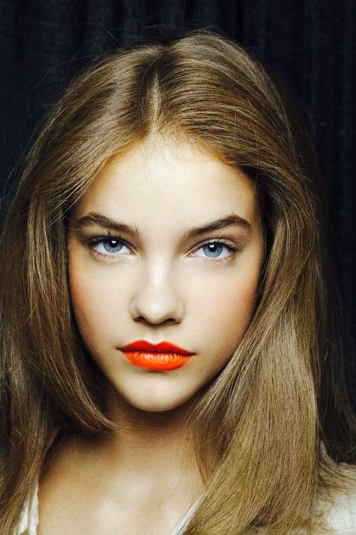 Barbara Palvin Orange Lips