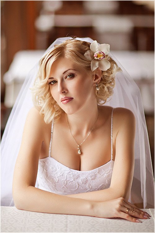 Beautiful Short Wedding Hairstyle