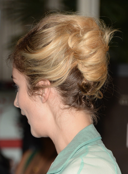 Caitlin Fitzgerald French Twist/Getty Images
