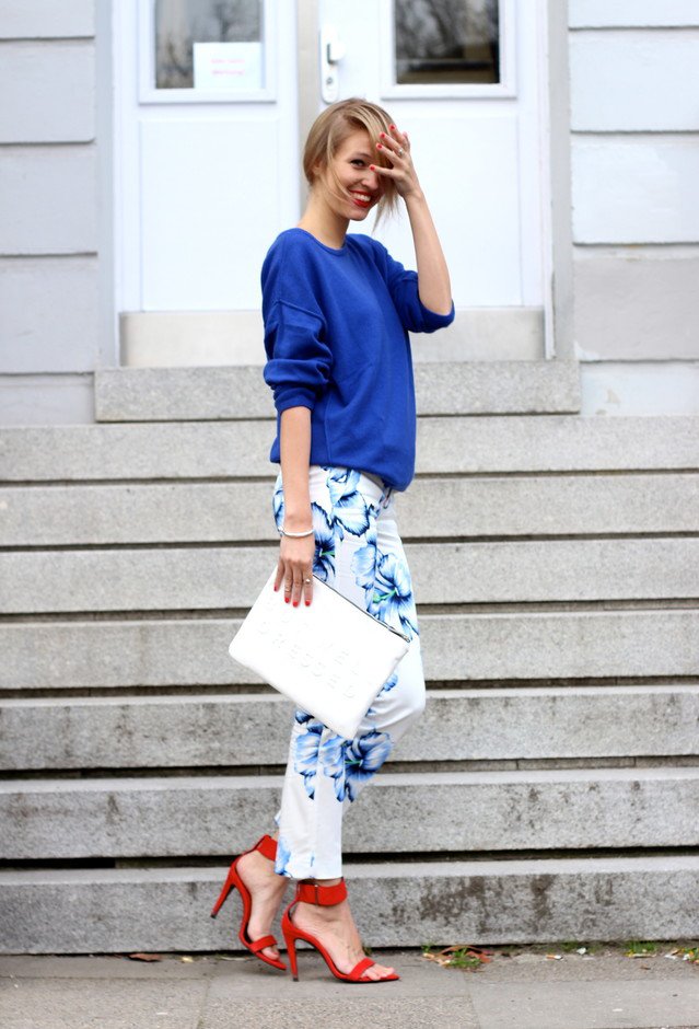 Chic Blue Sweater and Floral Jeans